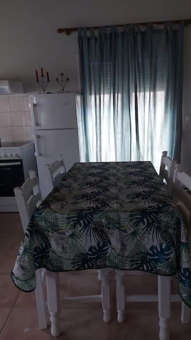 Colorful 2-Bedroom House In Gaios Luaran gambar