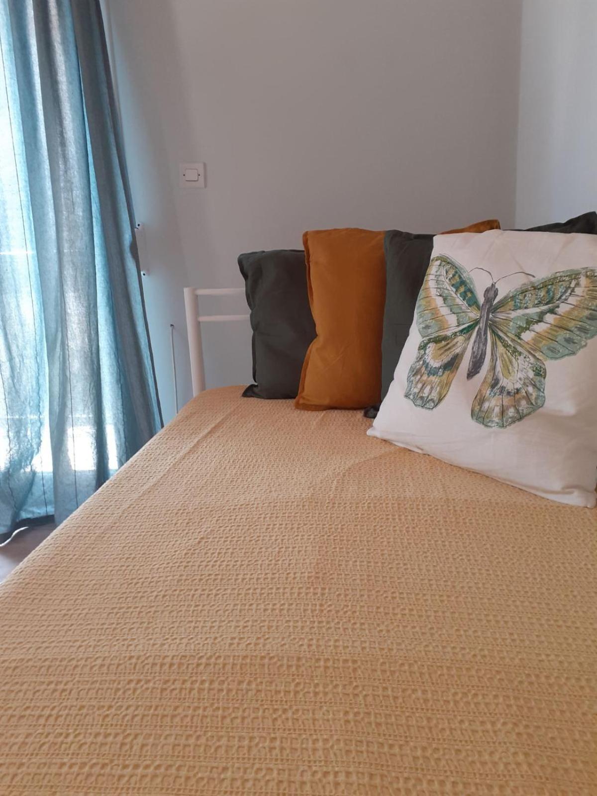 Colorful 2-Bedroom House In Gaios Luaran gambar